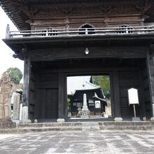 本応寺山門