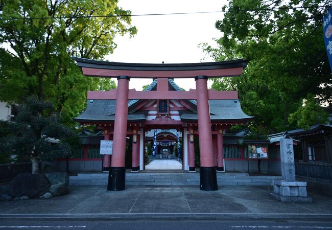 宮崎県庁の隣にある神社