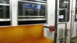 窓を開けて運行