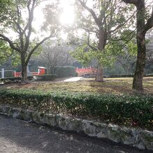 朝日の方角に「神橋」