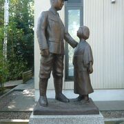 埼玉縣護国神社を再び訪れました。出征兵士の親娘の像を見ますと、胸が締め付けられる思いです。