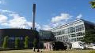 駅からは少し遠い