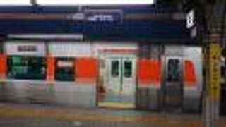 週末の早朝に、金山駅から名古屋駅まで乗車