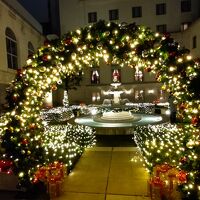 本館中庭「光の庭園」