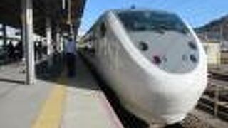 車両によっては乗降ドアがありません