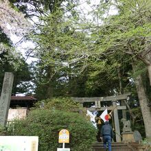 白瀑神社