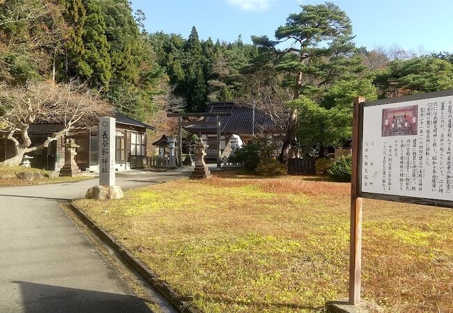 海岸沿いにある神社