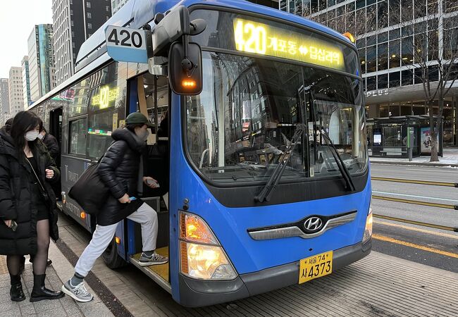 江南と江北エリアを結ぶバス。地下鉄よりも便利な時もある