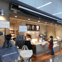 DEAN&DELUCA CAFES羽田店