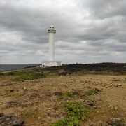 東シナ海の高波の水しぶきが舞う