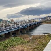 場所によって表情の異なる河川です。