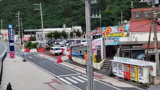 活気ある道の駅　宝くじ売り場に長い列