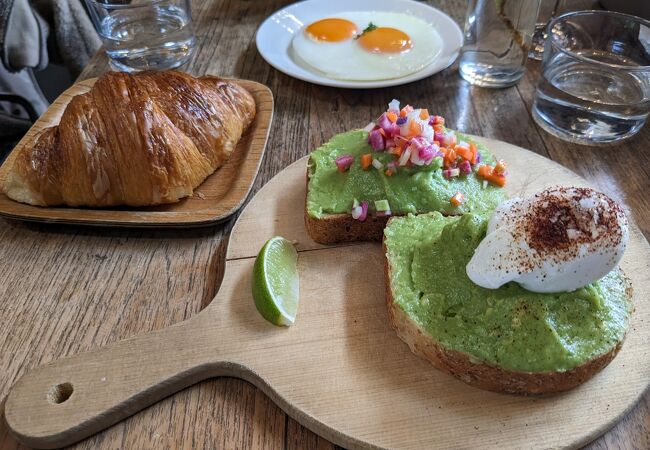 お洒落カフェのブランチ