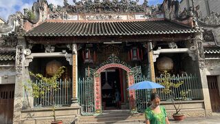 天后宮の前の通り