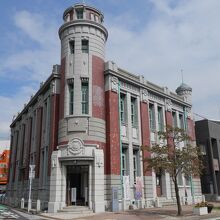 旧古河鉱業若松ビルは大正８年築