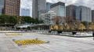 皇居の手前の噴水公園