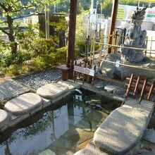 無料足湯が有りました