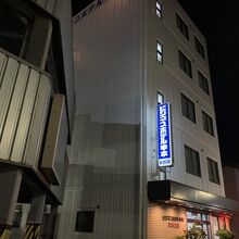 駅前すぐ