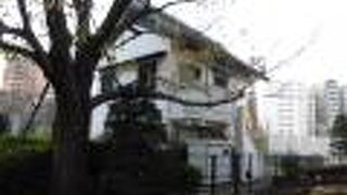 予約制になので、中に入ることはできなくて残念