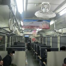 朝便の山川→枕車内風景。男子学生が目立ちます。