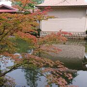 八雲町の、池が素敵な庭園