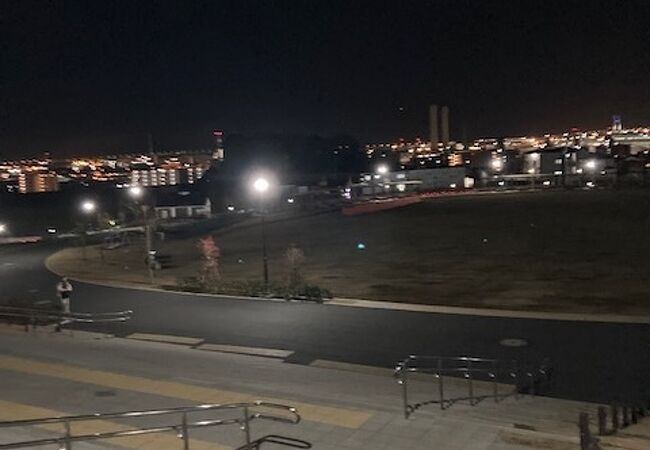 「夜景を堪能できる公園」でもあります。