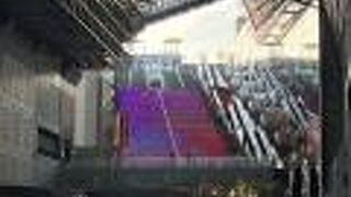京都駅の大階段を利用したイルミネーション