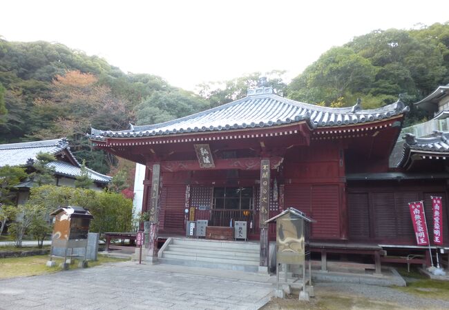 本堂は重要文化財