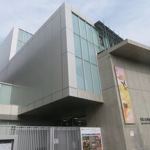 入場料は４００円です