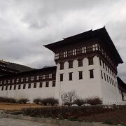 国王の執務室＆ブータン仏教の総本山