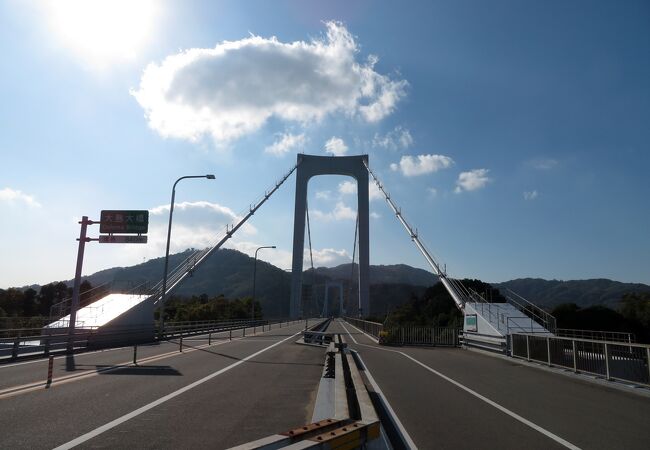 最後の難所大島への橋。