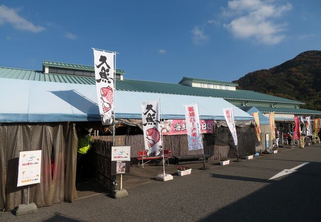 来島海峡大橋を臨む道の駅。