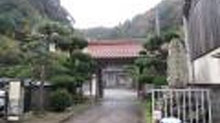 道路からは奥まったところにありました。