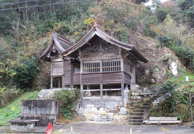 遺跡内で最古級の神社建築です。