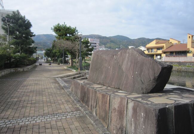 松川遊歩道の終点近くありました