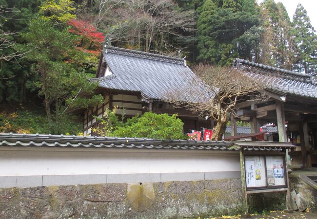 五百羅漢は見事な彫り物でした。