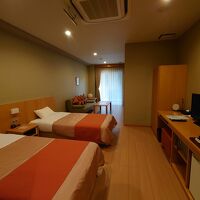 部屋の様子。とっても綺麗で広さもあります、。