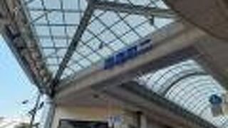 ひろめ市場に続く。