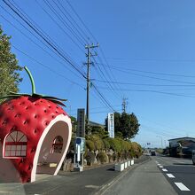 いちごのバス停