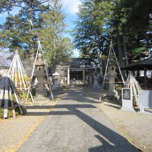 ２神社境内先は社殿