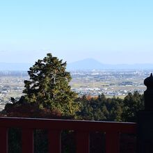 展望台から栃木県・茨城県の関東平野が望め筑波山も見られます