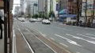 岡山駅前の大通り