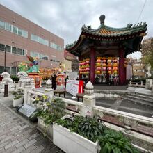 春節の山下町公園