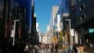 土日は歩行者天国になります。