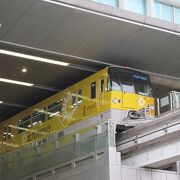 小倉駅に吸い込まれていく。