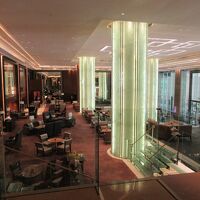 ロビー（２階から）