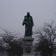 ヴォードニク広場