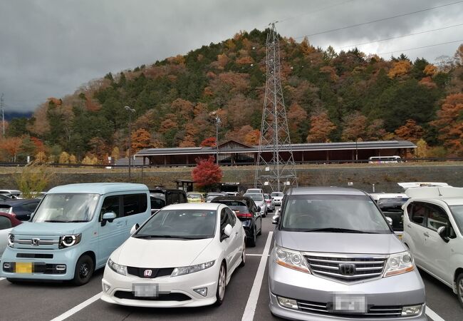 バスターミナル最寄りは「沢渡第3駐車場(かすみ沢)」