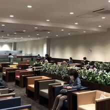 そこそこの混みよう