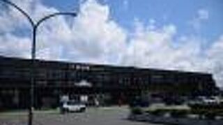 新潟から秋田を結ぶ鉄道路線